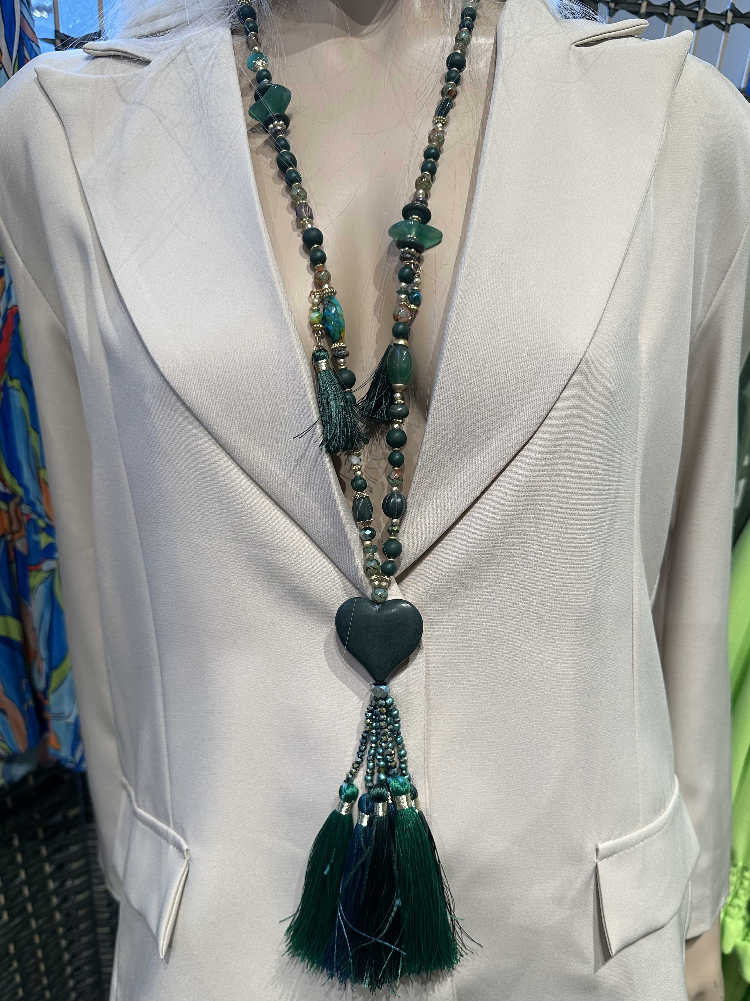 Alucia - Perlekæde med hjerte og kvaster